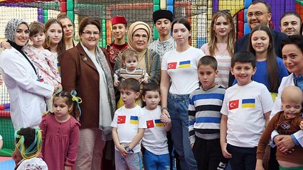 Emine Erdoğan, Ukrayna'dan Türkiye'ye getirilen yetim çocuklarla buluştu