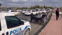 ŞANLIURFA - Trafikte yol verme tartışmasında 2 kişi yaralandı