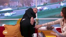Zapping du 01/12 : Elie Semoun montre son derrière à Julia Vignali dans Télématin