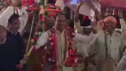 खंडवा : पेसा एक्ट पर हो रही बयानबाजी,देखिये पब्लिक वाइब पर जनप्रतिनिधियों की प्रतिक्रिया
