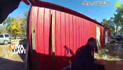 Encuentran a prófugo escondido debajo de su cama