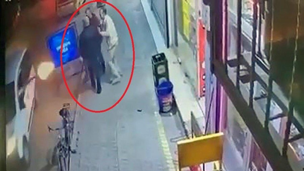 İş yerine ateş açıp, kendilerine tepki gösteren kişiyi vurdular