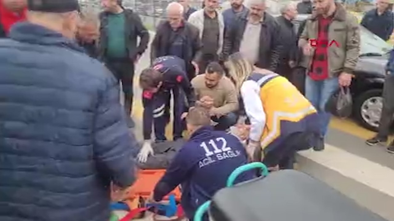 Yaya geçidinde otomobil çarpan 2 yaya yaralandı
