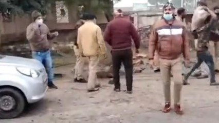 मुरैना :अज्ञात बदमाशों ने हलवाई की गोली मारकर की हत्या,हाइवे पर फेंका शव