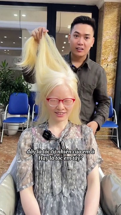 Cô gái tóc trắng, da hồng nuôi tóc hiến tặng bệnh nhân hiểm nghèo