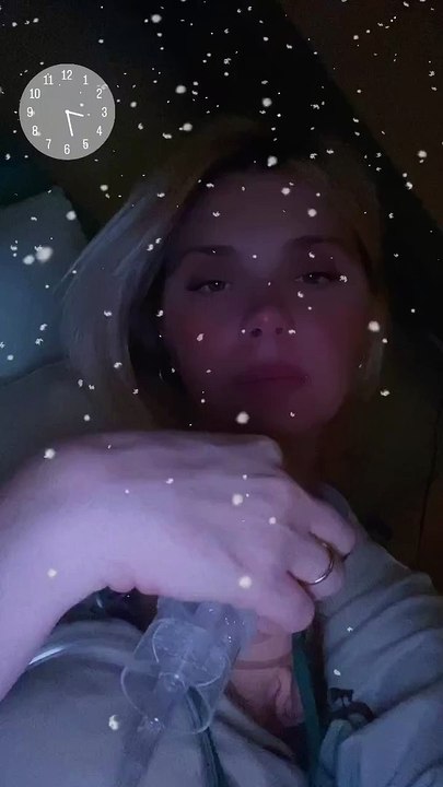 Τα βίντεο της Άρτεμις Αστεριάδη με τον νεογέννητο γιο της μέσα από το νοσοκομείο 