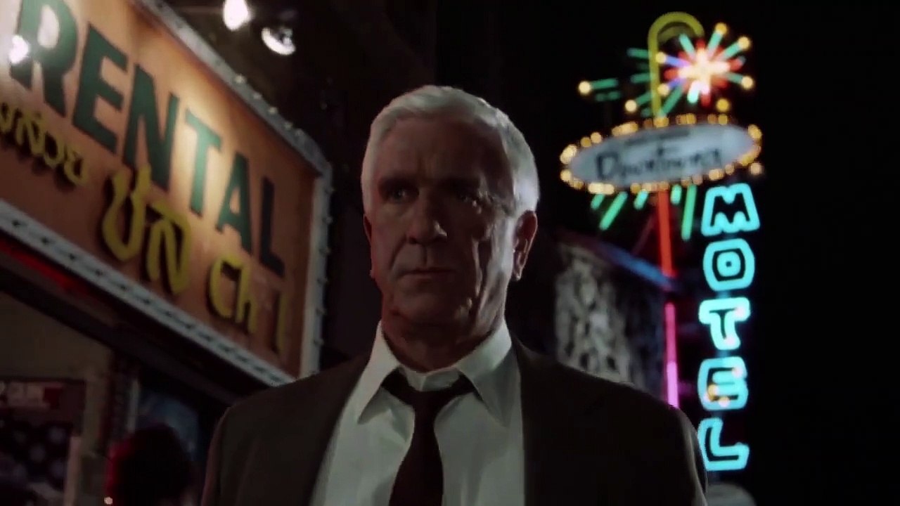 Y a-t-il un flic pour sauver la reine ? Bande-annonce (DE)