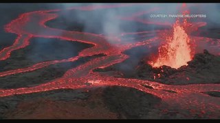 Hawaii's Mauna Loa eruption- Stunning video shows lava spewing into air - Fox News_2