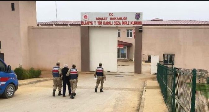 18 yıl kesinleşmiş cezası bulunan firariyi jandarma yakaladı