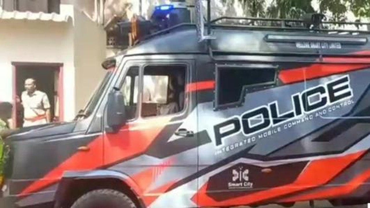 வேலூர்: சிசிடிவி மொபைல் வாகனத்தை தொடங்கி வைத்த டி.ஜி.பி!