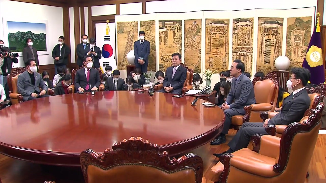尹 정부 첫 예산안 법정시한 넘겨...이르면 8일 처리 / YTN
