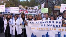 Termina, sin acuerdo, la reunión del Gobierno de Ayuso y el comité de huelga de médicos