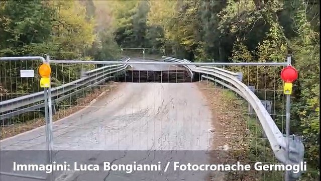 Crolla ponte a Monteverdi Marittimo, paura in Toscana. Molta paura, nessun ferito
