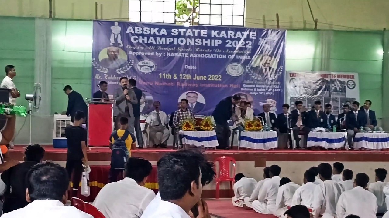 ০১ -ম তম "এ.বি.এস.কে.এ - অফিসিয়ালি রাজ্য  ক্যারাটে ক্রীড়া প্রতিযোগিতা ২০২২" -র উদ্বোধনী অনুষ্ঠান মঞ্চে, জাতীয় ক্যারাটে ক্রীড়া সংগঠনের সাধারণ সম্পাদক, শিহান রাজনেস চৌধুরীর আগমন ও শুভ উদ্বোধন এবং সকল ক্যারাটে খেলোয়াড় ও কোচ দের উদ্দেশ্যে স্বাগত ভাষণ।