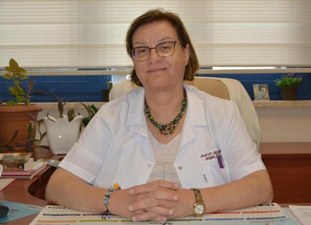 KORONAVİRÜSLE MÜCADELE EDERKEN HASTALANAN 'YILIN DOKTORU' HAYATINI KAYBETTİ