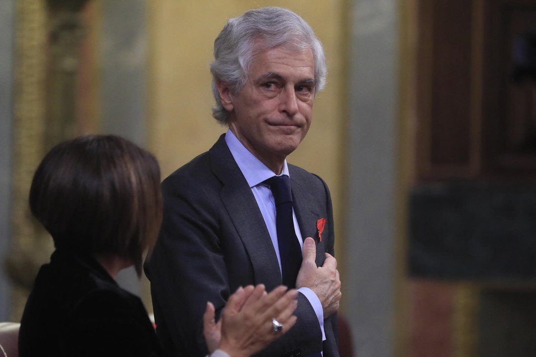 Meritxell Batet y Txema Guijarro (Podemos), a Suárez Illana: "Ha sido un gusto poder conocerle"