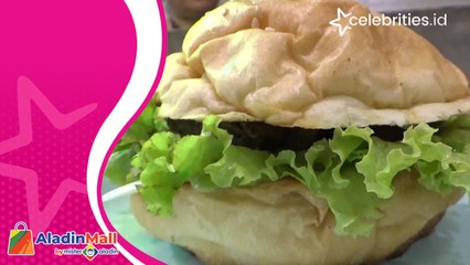 Mencicipi Lezatnya Burger dan Pempek Vegetarian yang Bikin Nagih