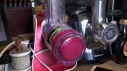 Exclu. Capital : une habitante fait son propre pain et le distribue dans son village, privé de boulangerie