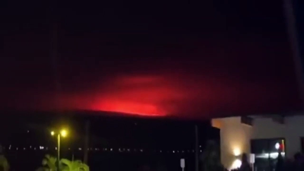 World's Largest Volcano Mauna Loa Eruption in Hawaii Live