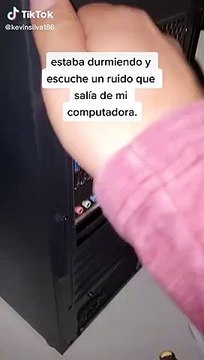 Escuchó ruidos en su computadora apagada, la abrió para revisarla y se llevó una gran sorpresa