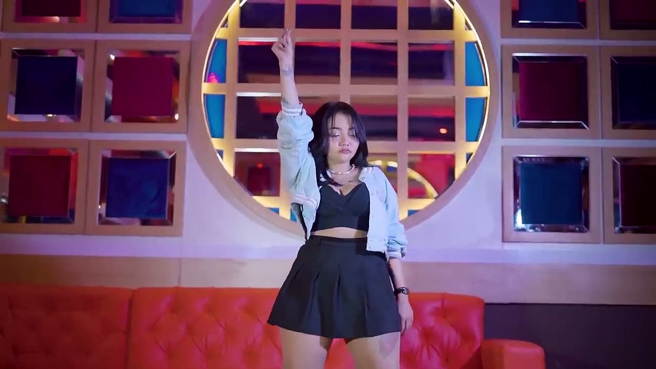 Syahiba Saufa  - Gang Dolly (Official Music Video)