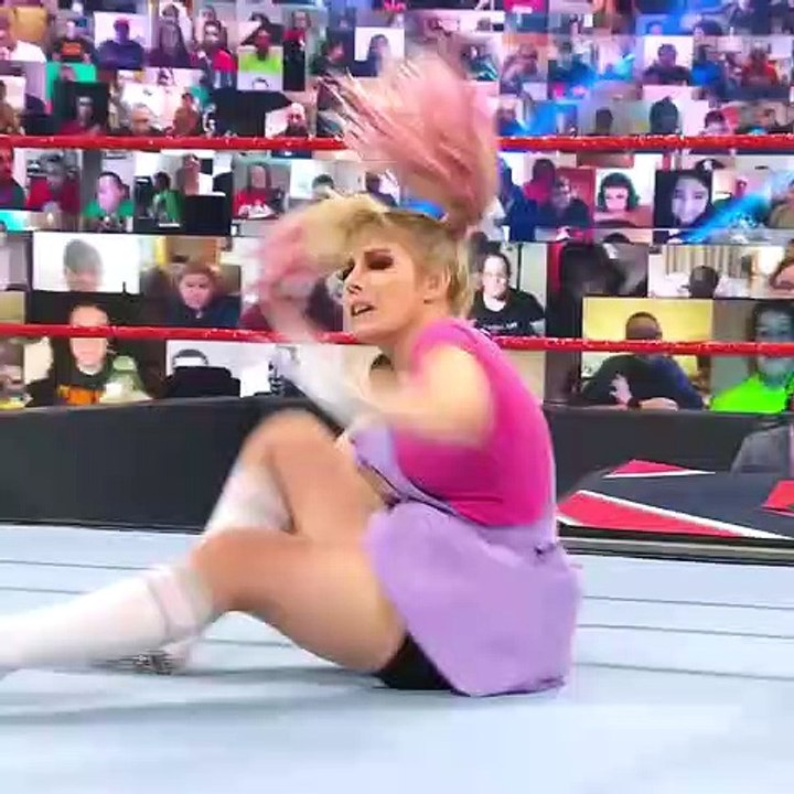 Alexa wrestling