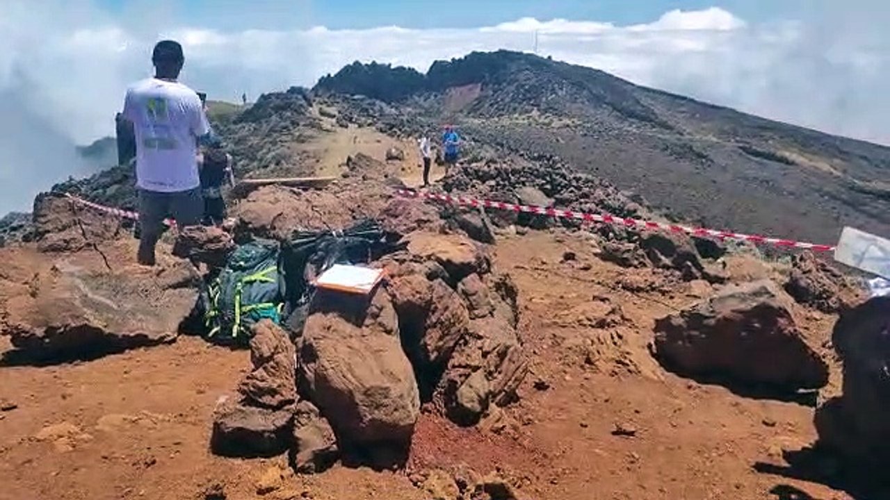 0-3000 : Cyril Bourdon s'impose au sommet du Piton des Neiges