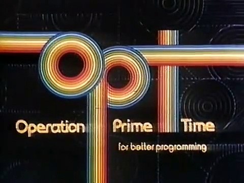 La jeune fille, la montre d'or et tout Bande-annonce (EN)