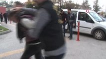 Adliyeye getirilen cinayet zanlılarına 