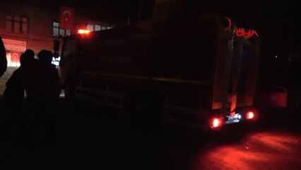 MİNAREDE MAHSUR KALAN KÖPEĞİ İTFAİYECİLER KURTARDI