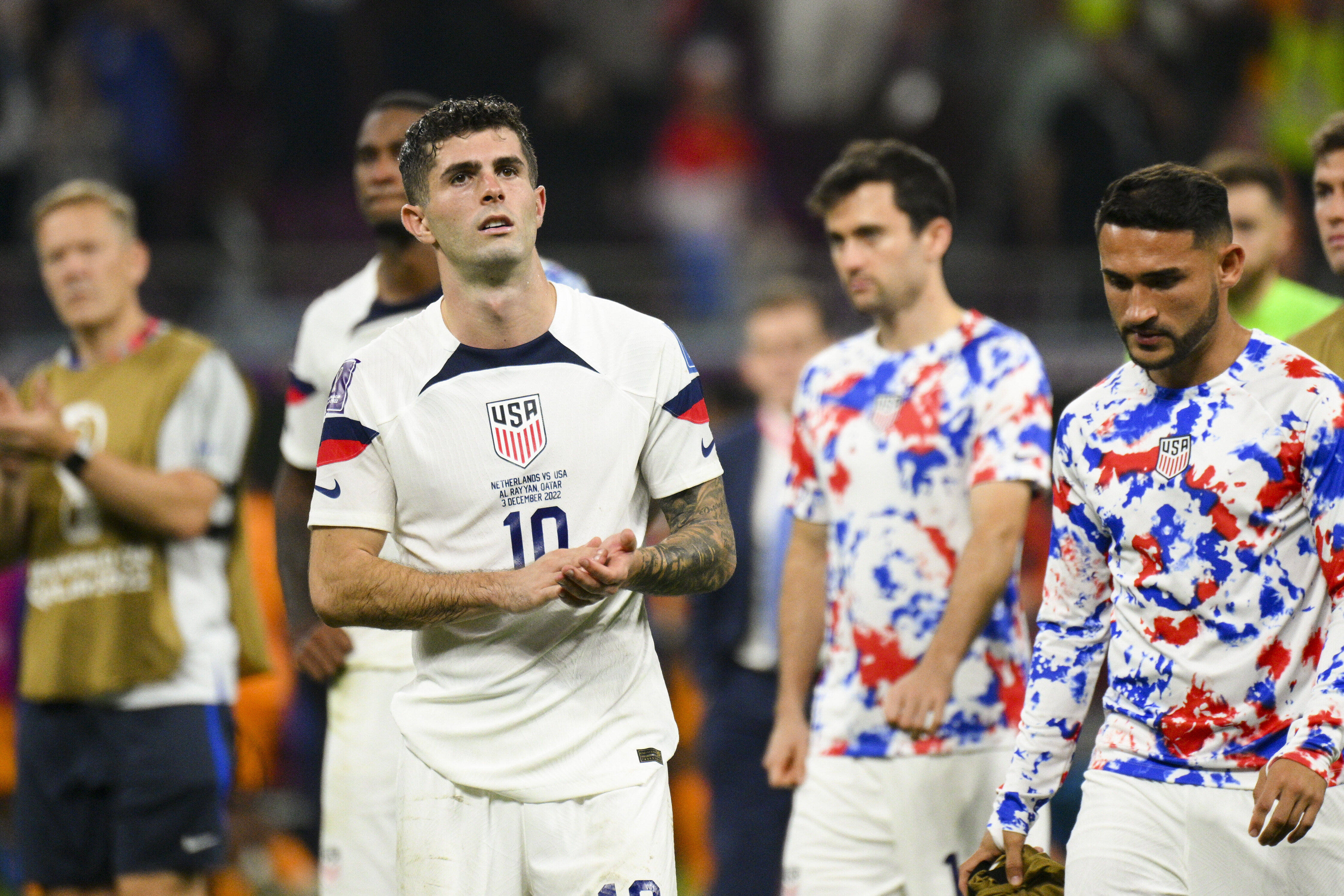 Les joueurs américains en pleurs après l'élimination