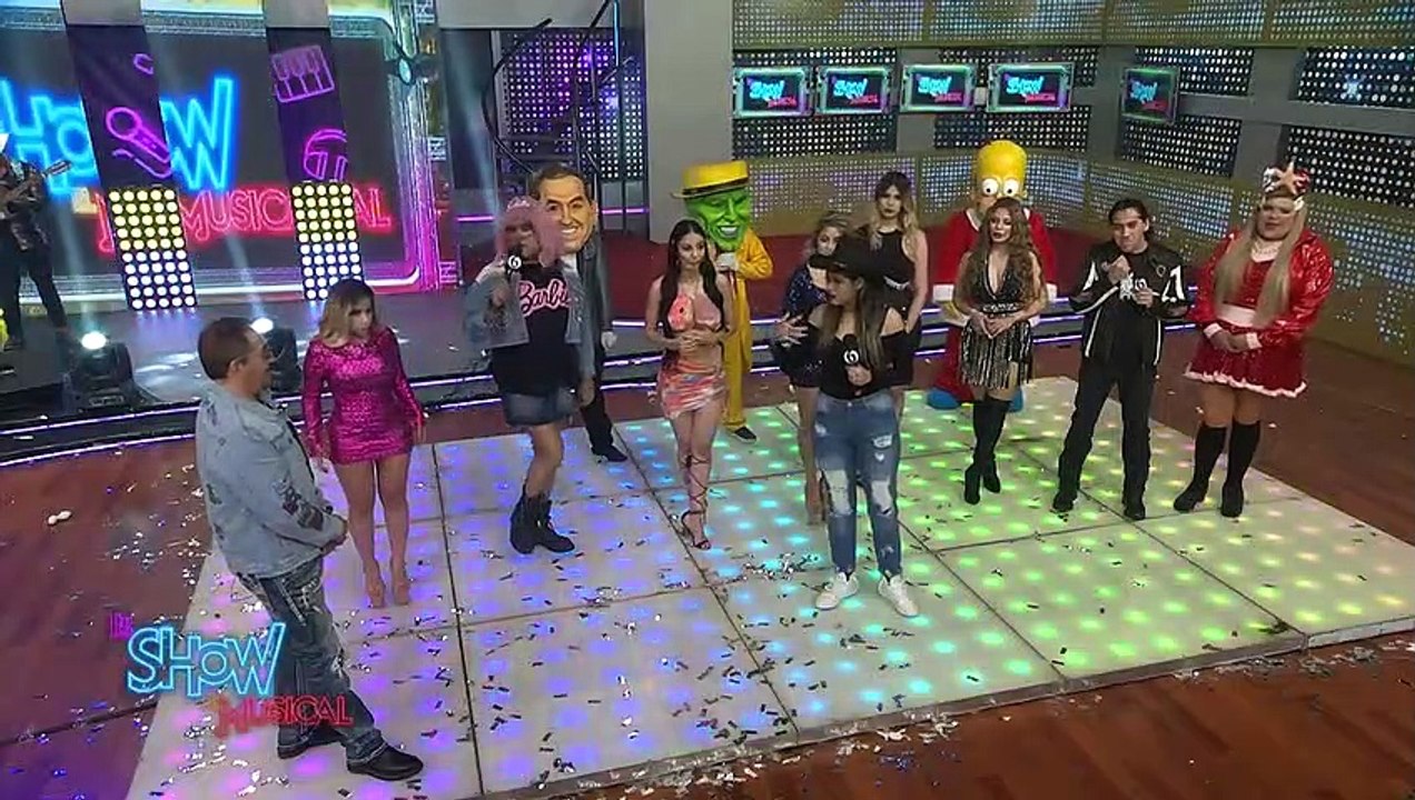 "Karely andaba recogiendo los boletos de la pos...