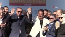 Cumhurbaşkanı Erdoğan Tatlıses ile birlikte türkü söyledi