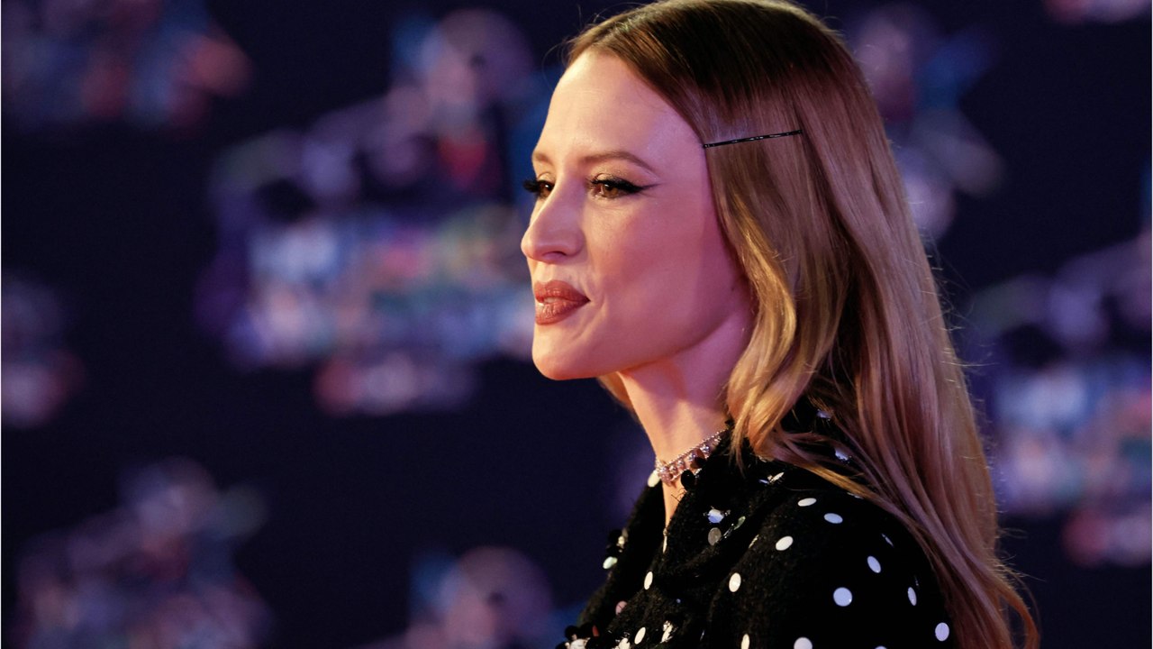 Voici - Angèle a 27 ans : cet incident survenu juste avant son anniversaire