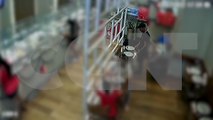 Câmera flagra furto em restaurante no Centro