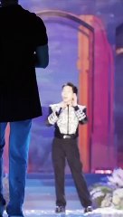 Đức Phúc tham dự tiệc cưới lớn nhất Việt Nam