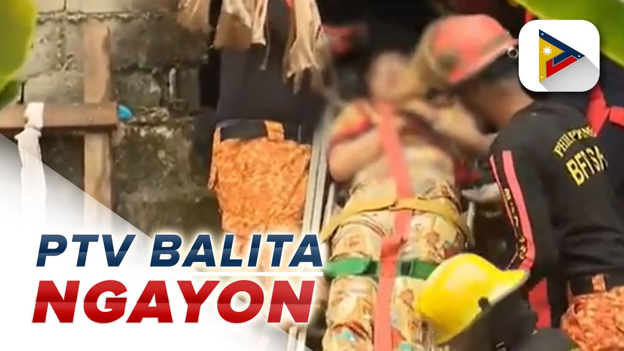 Matagumpay na iniligtas ng BFP ang isang residenteng na-trap matapos gumuho ang tatlong palapag na bahay sa Malabon