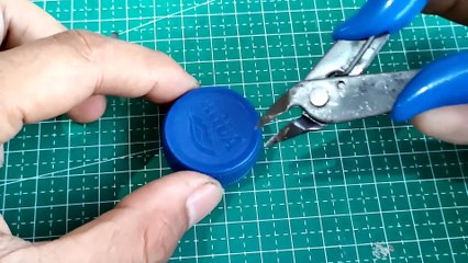 Inventive ways to use plastic bottles to fill free time