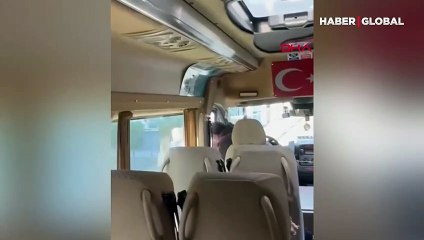 Okul servisi şoförü çocuklara dehşeti yaşattı! Ağlayarak izlediler, 'O baltayla ne yapacaksın'