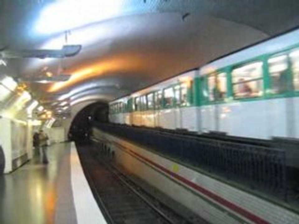 Ligne 10 du métro à Mirabeau