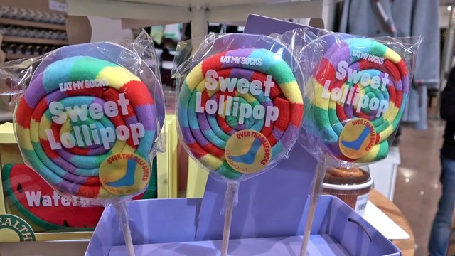 Andria, Vincenzo Leonetti colora via Margherita con intrattenimento e offerte speciali. Si comincia oggi - video