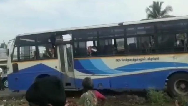 தி.மலை: அரசு பேருந்தும் லாரியும் நேருக்கு நேர் மோதி விபத்து!