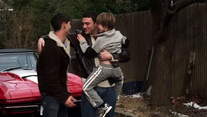 Se brûler les ailes Bande-annonce (EN)