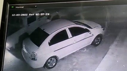 VIDEO : सावधान! घर के बाहर खड़ी वाहनों पर चोरों की नजर, कार चुराई, दूसरी कार चुराने का प्रयास