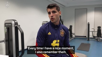 Video herunterladen: Morata thanks those around him after scoring 30 goals for Spain