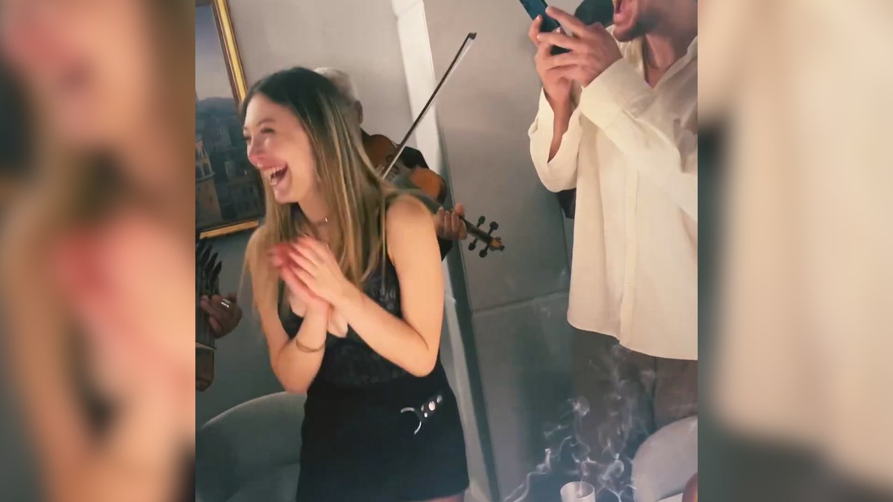 Yasmin Erbil yeni yaşını kutladı