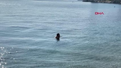 Bodrum'da turistler denize girdi