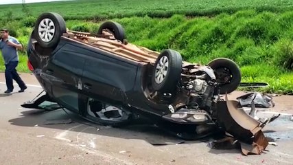 Capotamento é registrado na rodovia BR-467, em Cascavel