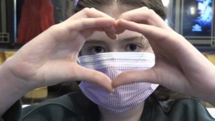 Un corazón artificial late por una joven a la espera de un trasplante