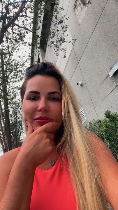 Deolane Bezerra fez um desabafo após desistir de 'A Fazenda 2022' em 4 de dezembro de 2022